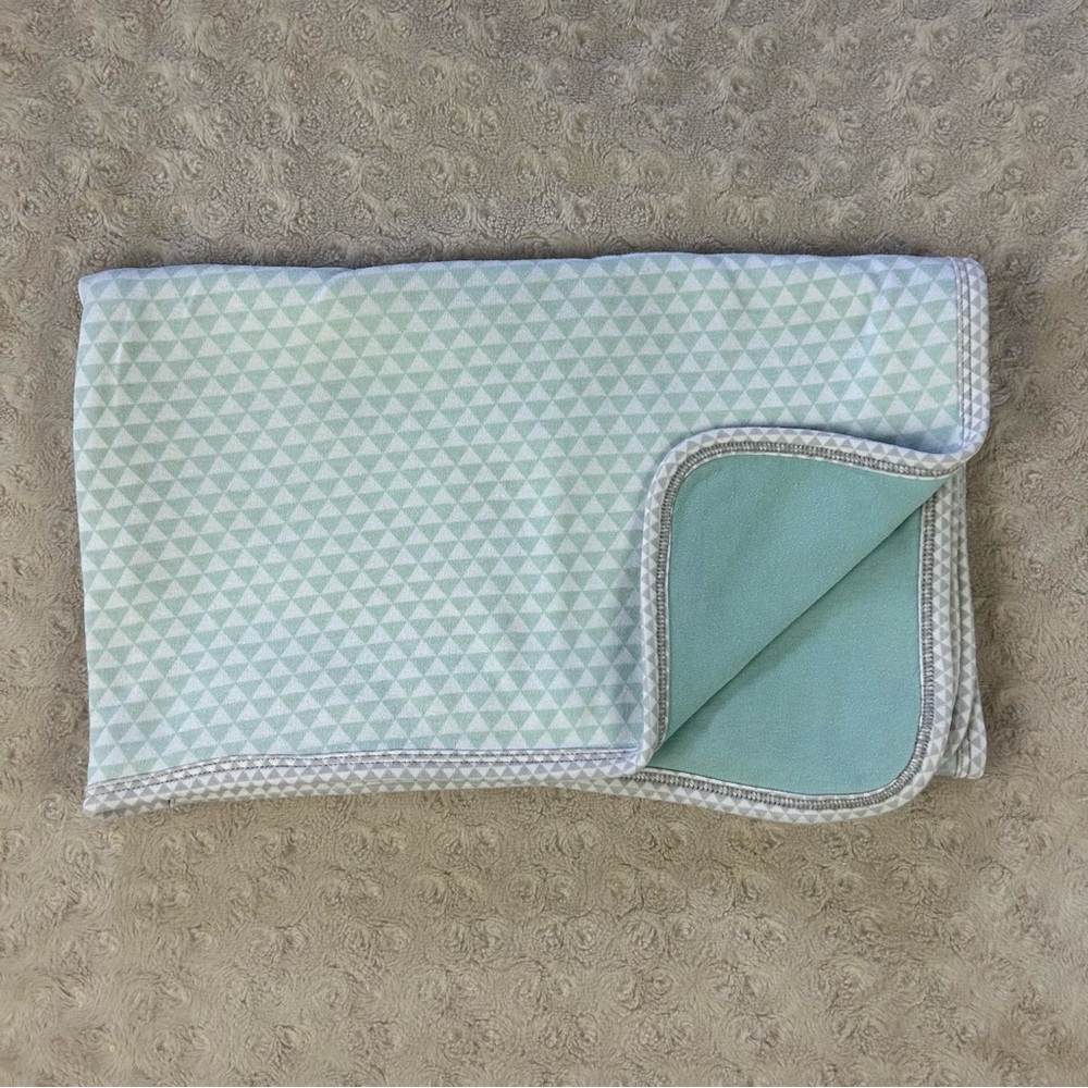 Skip Hop Triangle Print Baby Blanket Gray White Blue Reversible Cotton Lovey